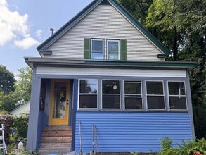 Building Photo - 34 Fowler St