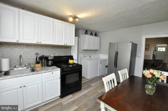 Foto del edificio - 196 Mill St