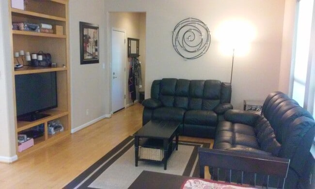 Building Photo - 5169 Genovesio Dr