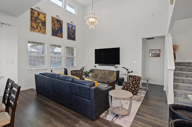 Building Photo - Fully Furnished Home Princeton