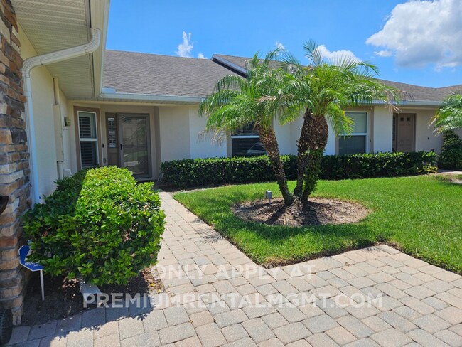 Foto del edificio - Beautiful Townhome in St Cloud !