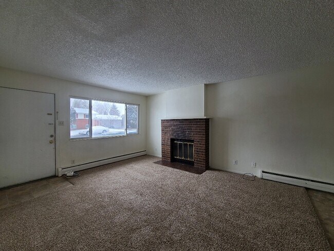 Building Photo - 5309 Maple Way