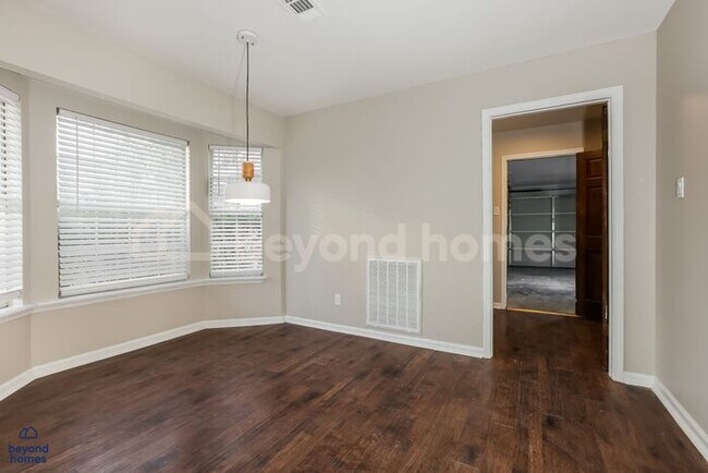 Foto del edificio - Charming 3-Bed / 2-Bath Single-Story Home in Little Rock with 1,554 Sq Ft of Space!