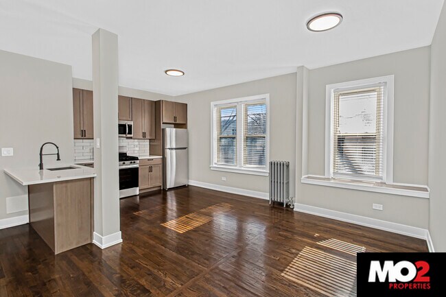 Building Photo - 2101 N Mozart St