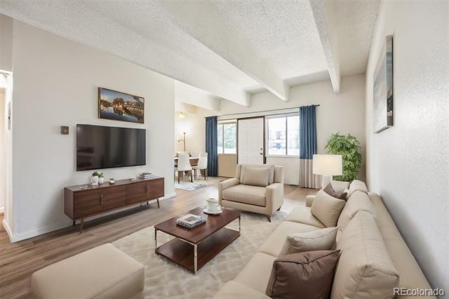 Foto del edificio - 384 S Ironton St