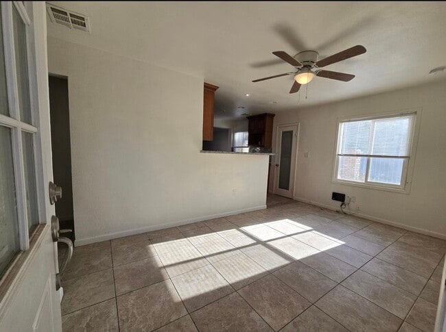 Building Photo - 4124 W Avenue L6