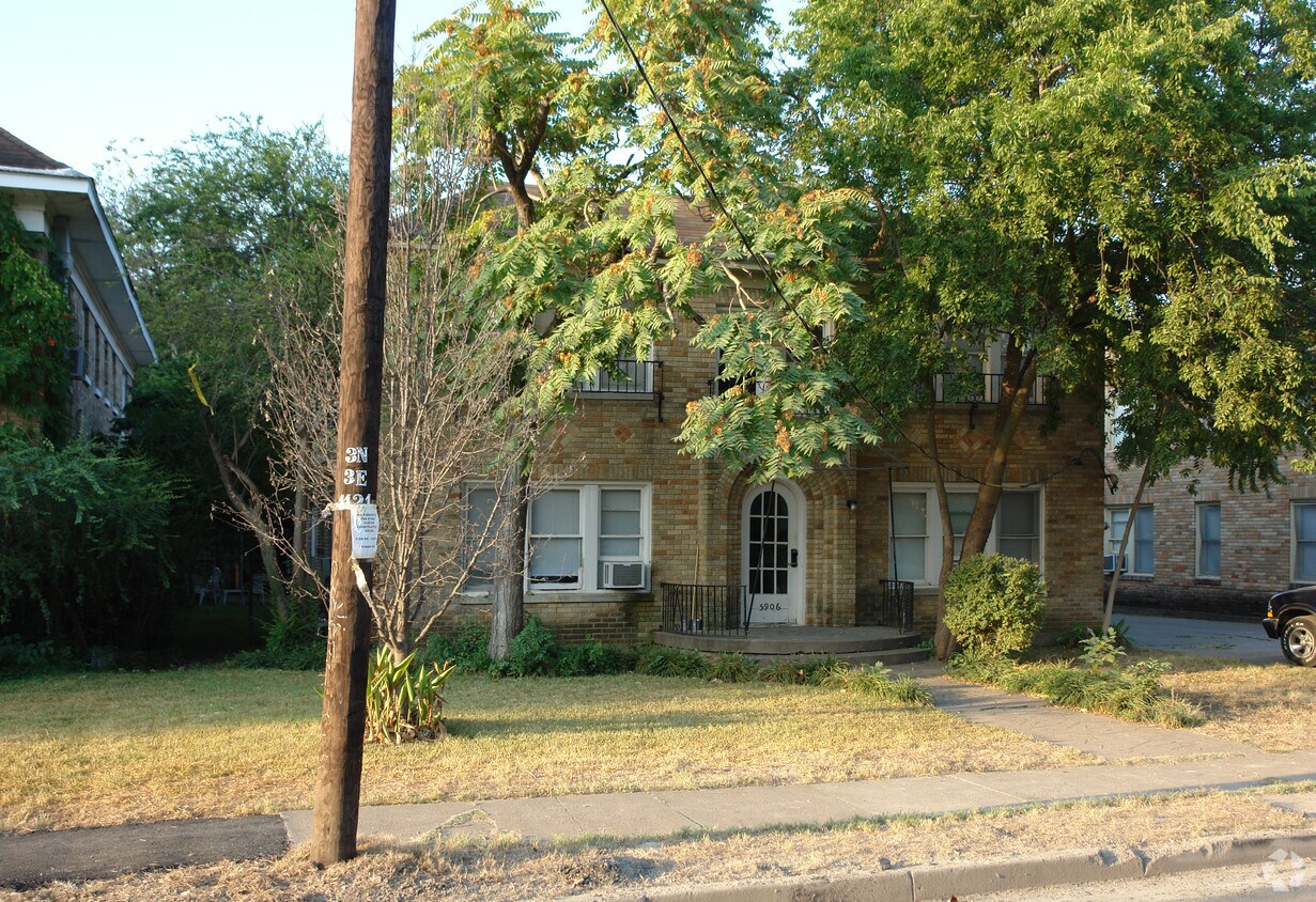 Foto del edificio - 5906 Oram St