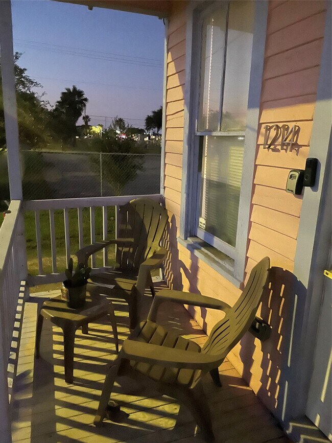 Foto del edificio - 1214 42nd St