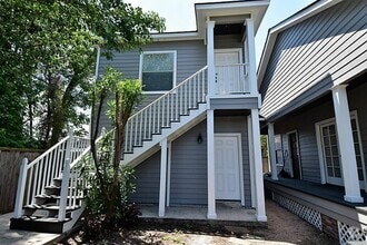 Building Photo - 304 Vincent St