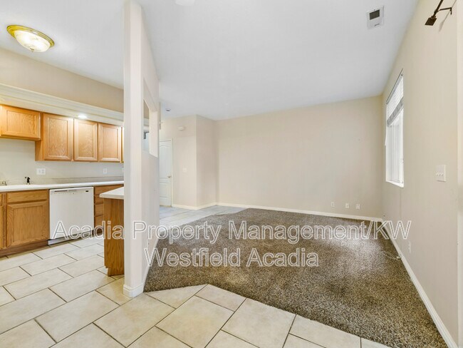 Building Photo - 130 Peregrine Ln