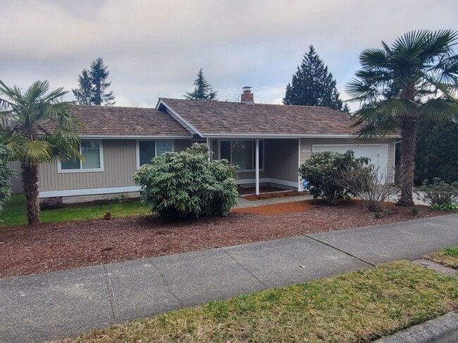 Building Photo - Charming Rambler in Renton Highlands