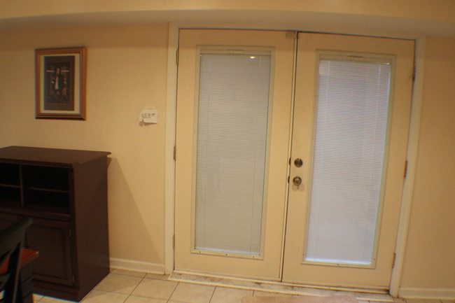 Separate Entrance - 105 Jewett Pl