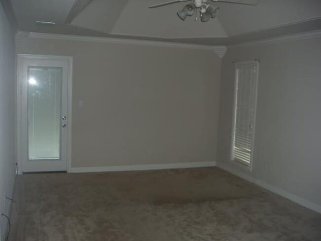 Building Photo - 8168 Myrtlewood Dr