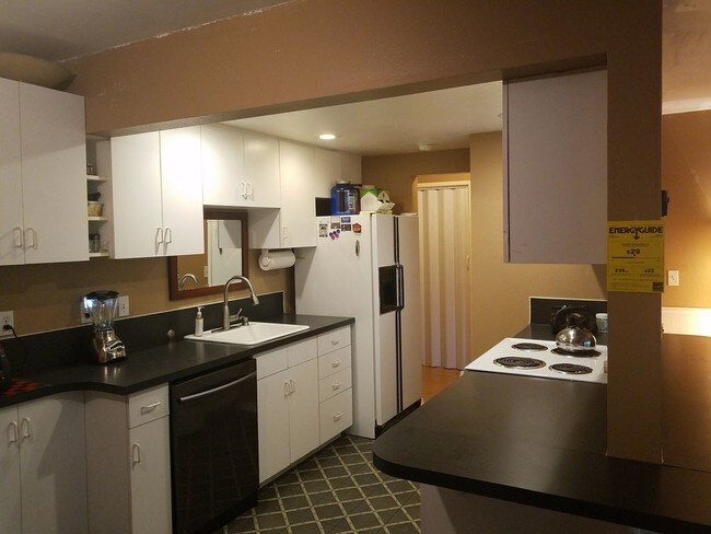 Foto del edificio - 5021 Ripley Ln N