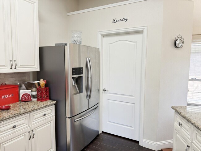 Building Photo - 18015 Oak Cottage Ct