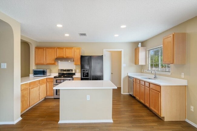 Building Photo - 2616 Byfield Dr