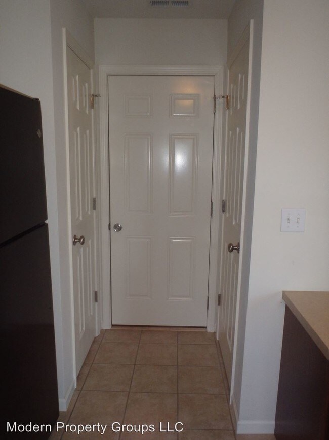 Foto del edificio - 7400 W Country Hill Rd