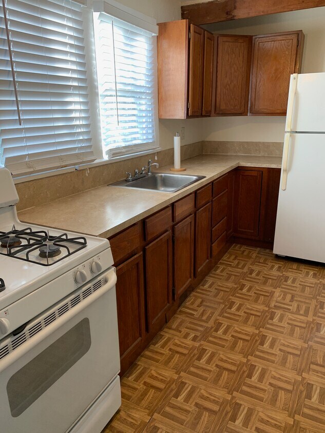 Kitchen - 1229 2nd SE St