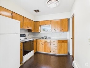 Building Photo - 520 Halvorson Rd