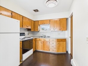 Building Photo - 520 Halvorson Rd