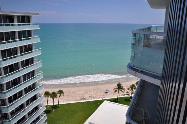 Foto del edificio - 3554 Ocean Dr