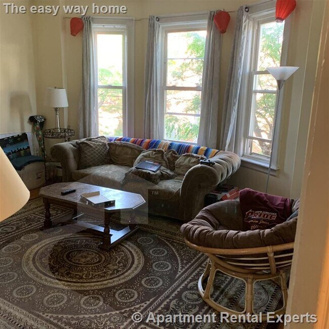 Building Photo - 108 Central St