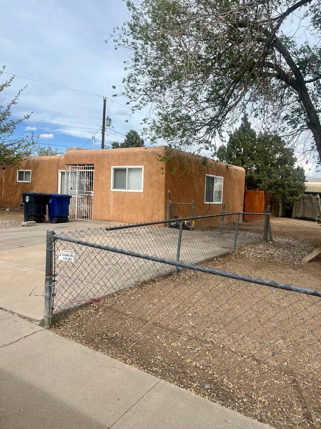 Primary Photo - 3 br, 1 bath House - 2821 Socorro ST NW