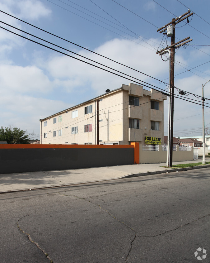 Foto del edificio - 11730 Runnymede St