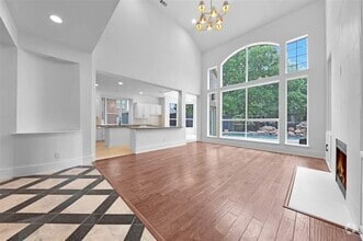 Building Photo - 3310 Meadow Wood Dr