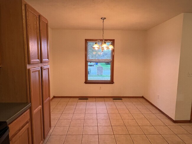 Foto del edificio - Orchard Crest Home with Willard Schools