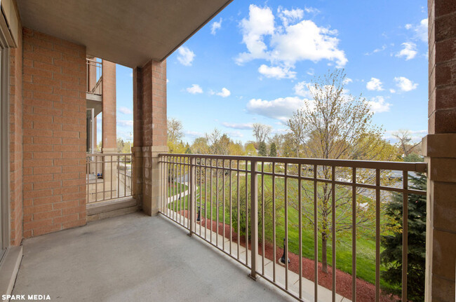 balcony - 77 N Wolf Rd