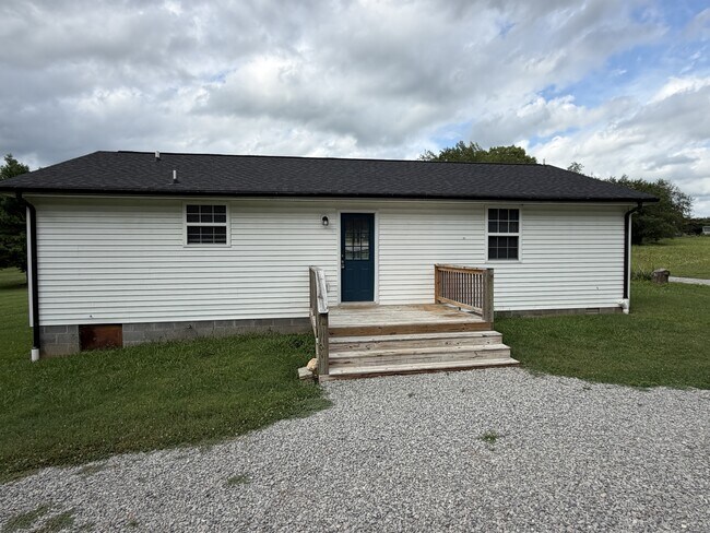 Building Photo - 7854 US-41