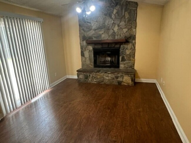 Building Photo - 138 Timber Ridge Dr