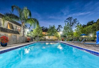 Building Photo - 2144 Dunsford Terrace