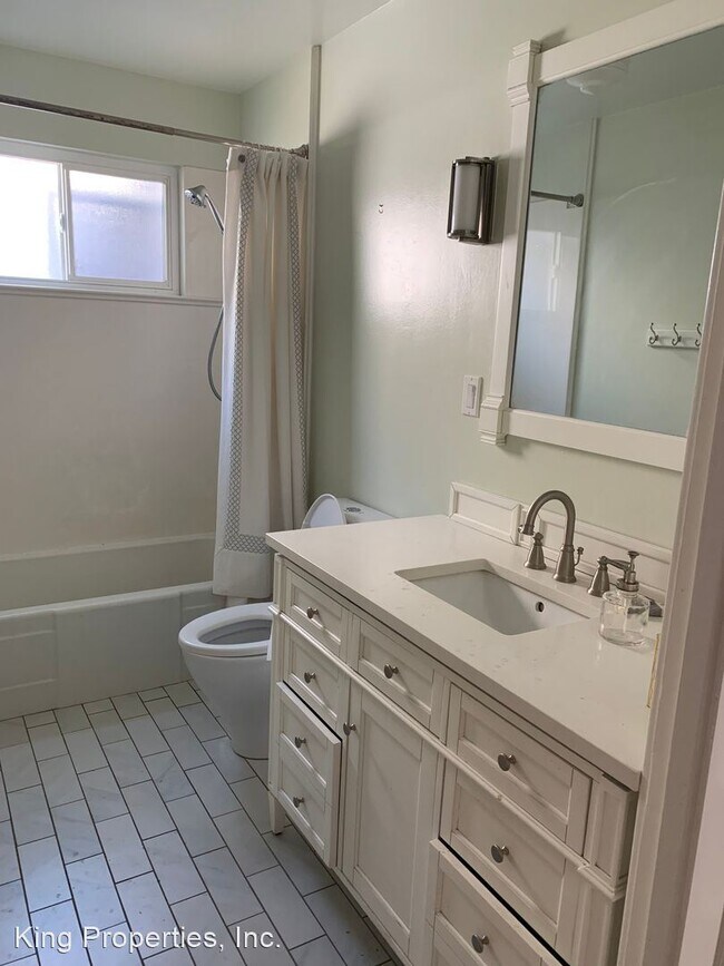 Building Photo - 3 br, 2 bath House - 516 G Street