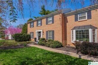 Building Photo - 2962 Fairfield Dr N