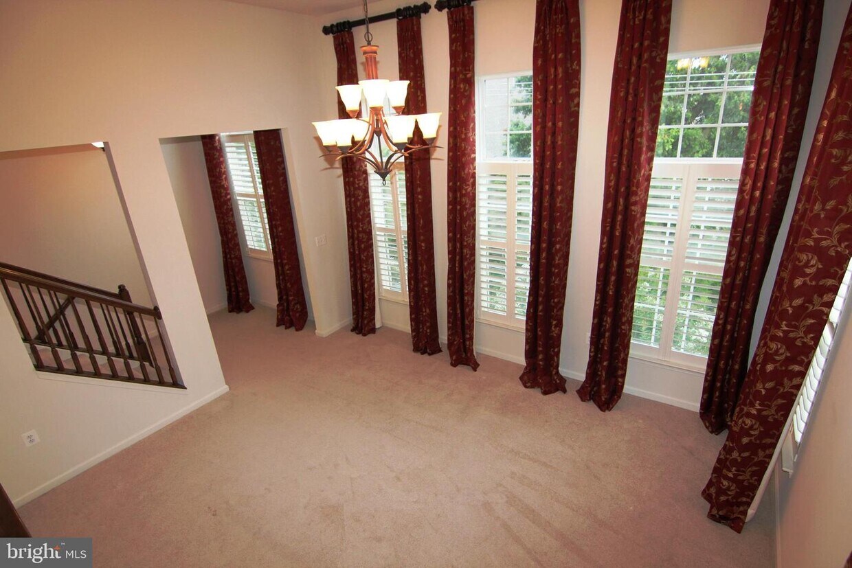 Primary Photo - 14301B Brushwood Way
