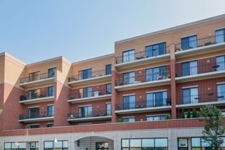 Building Photo - 3125 W Fullerton Ave