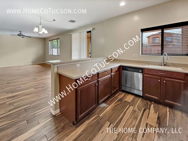 Foto del edificio - 8370 N Weston Pl, Tucson, AZ 85742 Four Be...
