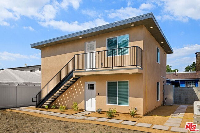 Building Photo - 342 S Ave 56