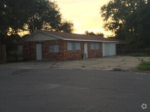 Building Photo - 45196 OK-3E