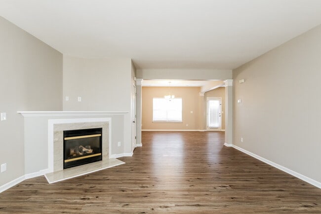 Building Photo - 102 Clacton Ct