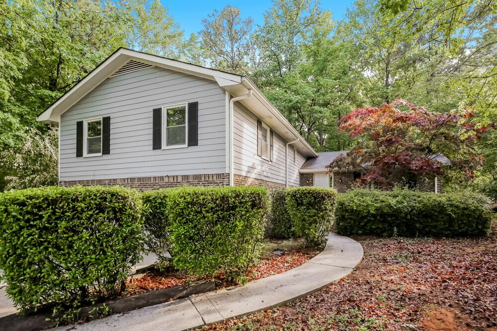 Primary Photo - 2264 Old Concord Dr SE