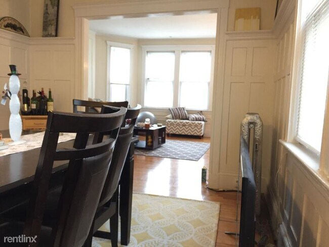 Building Photo - 2 br, 1 bath Condo - 12 Colborne 2 Unit 2