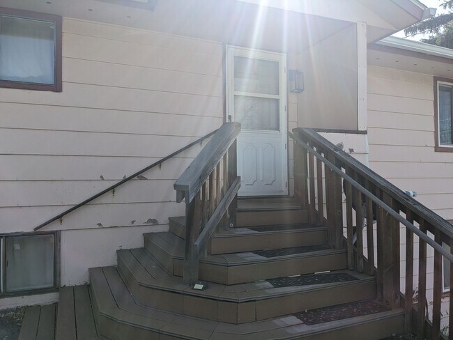 Foto del edificio - Cherry St Duplex
