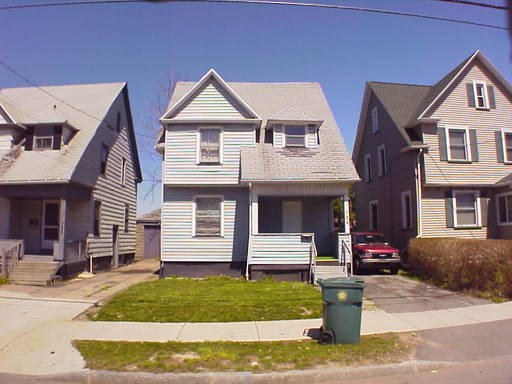 Primary Photo - 724 W Broad St