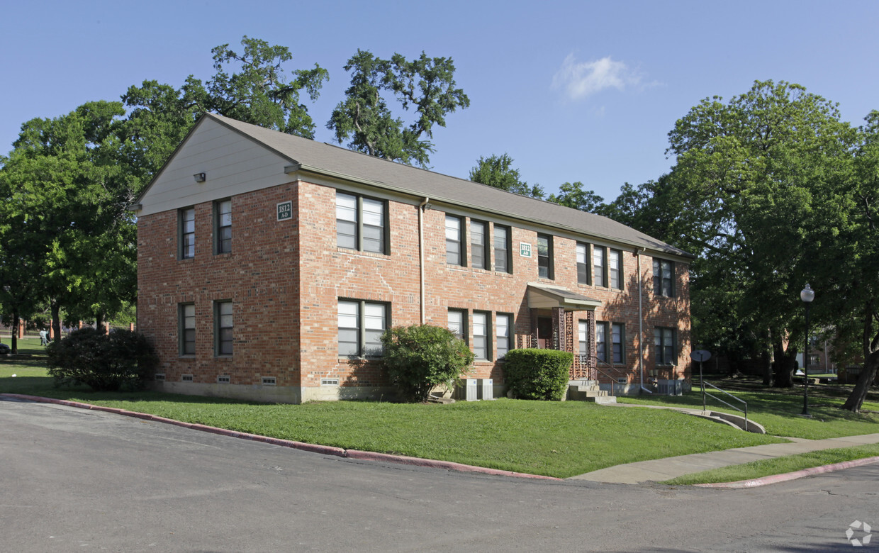 Primary Photo - The Parks at Wynnewood