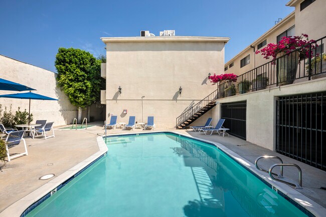 Foto del edificio - White Oak Apartments