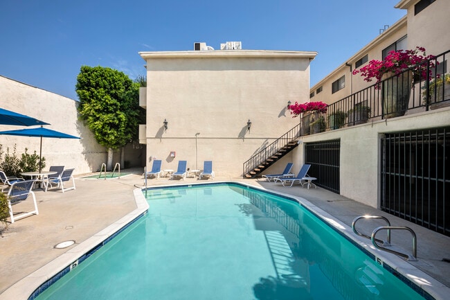 Building Photo - White Oak Apts.