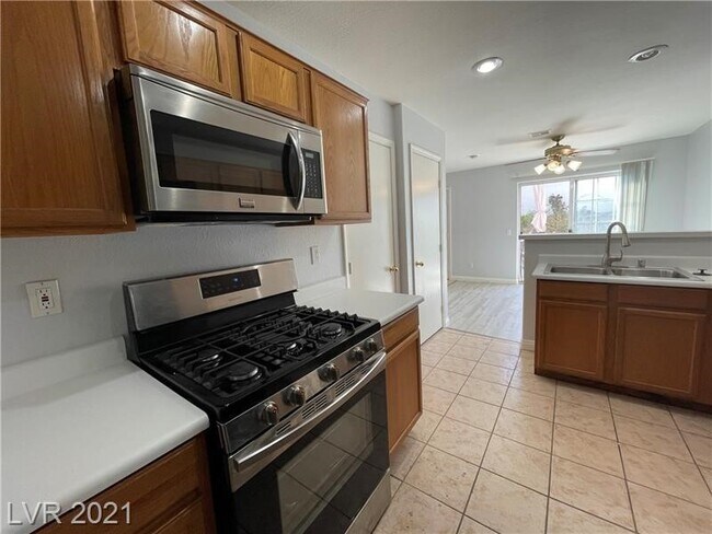 Foto del edificio - 3947 Starfield Ln